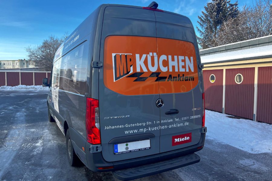 Fahrzeugbeschriftung Transporter MP Küchen